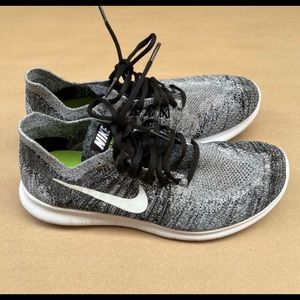 Nike free run flyknit tennis shoes sneakers womens size 8.5
